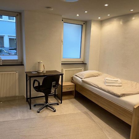 City Apartment Stadtwohnung Mit Kueche Und Netflix Nahe Bahnhof Зинсхайм Экстерьер фото