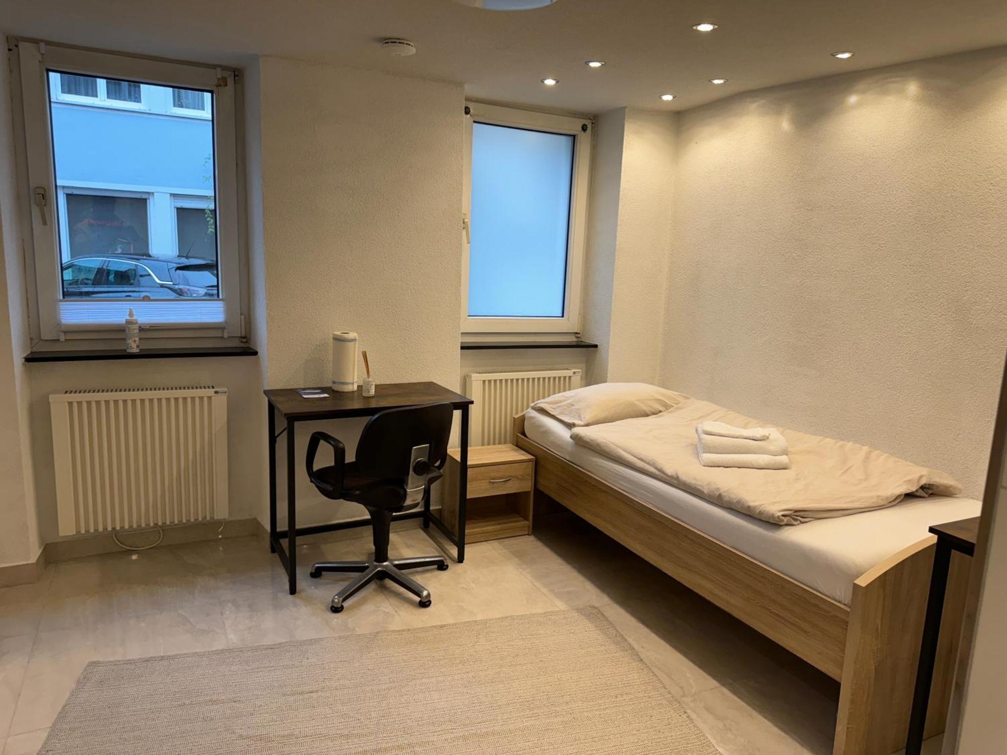 City Apartment Stadtwohnung Mit Kueche Und Netflix Nahe Bahnhof Зинсхайм Экстерьер фото